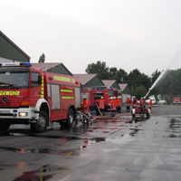 Bild vergrößern: Feuerwehrübung am Flugplatz Damme