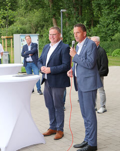 Bild vergr&ouml;&szlig;ern: Neuer Wohnmobilstellplatz und Parkpl&auml;tze am Olgahafen offiziell eingeweiht